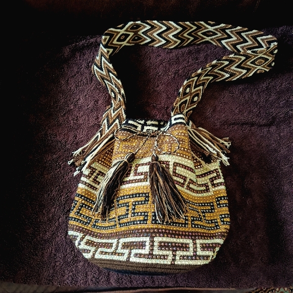 NEW Wayuu Handmade Woven Crossbody Bucket Bag Rhinestones Wide Strap Drawstring - Picture 14 of 17